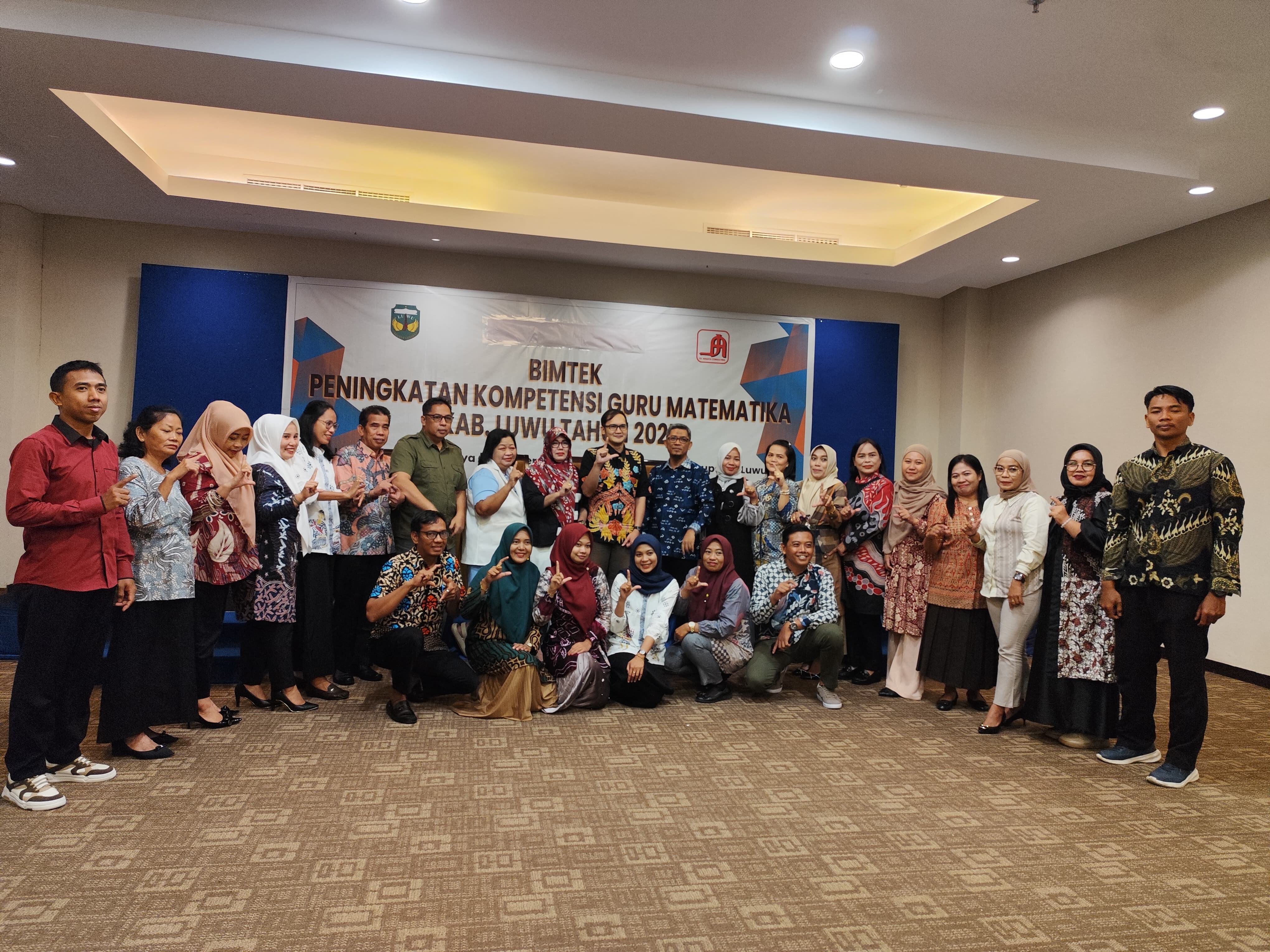 Bimbingan Teknis (BIMTEK) Peningkatan Kompetensi Guru  Matematika Kabupaten Luwu Tahun 2025.
