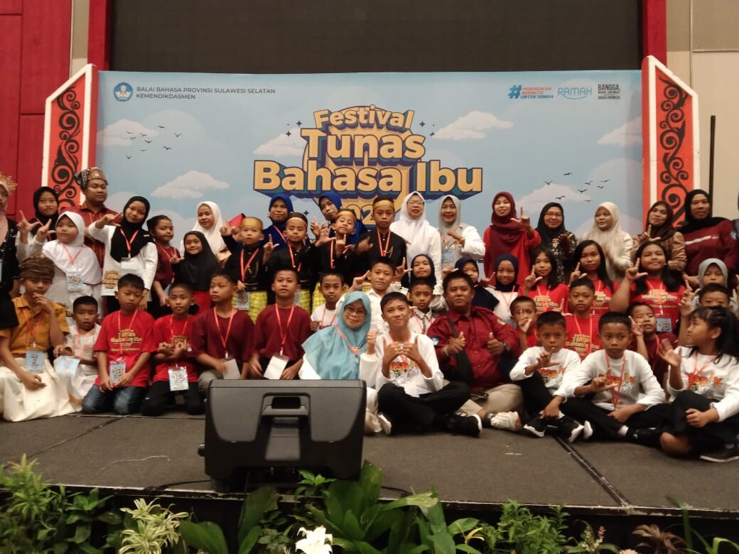 Dinas Pendidikan Kabupaten Luwu Raih Prestasi Gemilang di Festival Tunas Bahasa Ibu Tingkat  SD dan SMP se-Provinsi Sulawesi Selatan dan Provinsi Sulawesi Barat